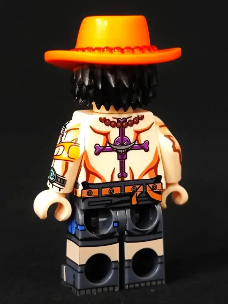 Review---WM-Blocks-WM6189---One-Piece-Minifigures---CK-Minifigure-Ace-One-Piece-WM2764-3