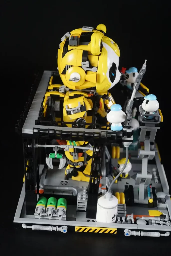 Review - Welleadz - Mecha Panda Mini Building Blocks - Dracos Finished Product Display 4