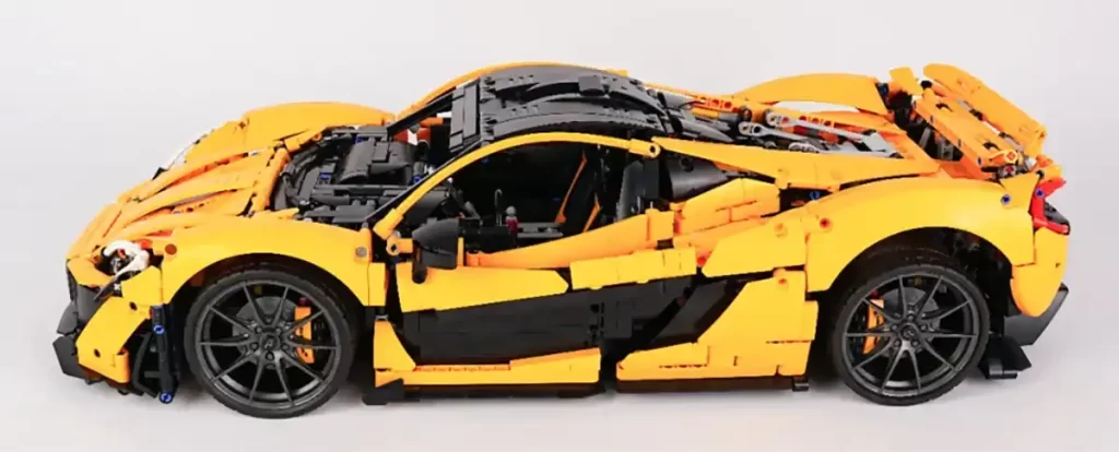 Review - LEGO 42172 - McLaren P1™ TechnicSports Cars - Cool Play Trends Finished Product Display 1