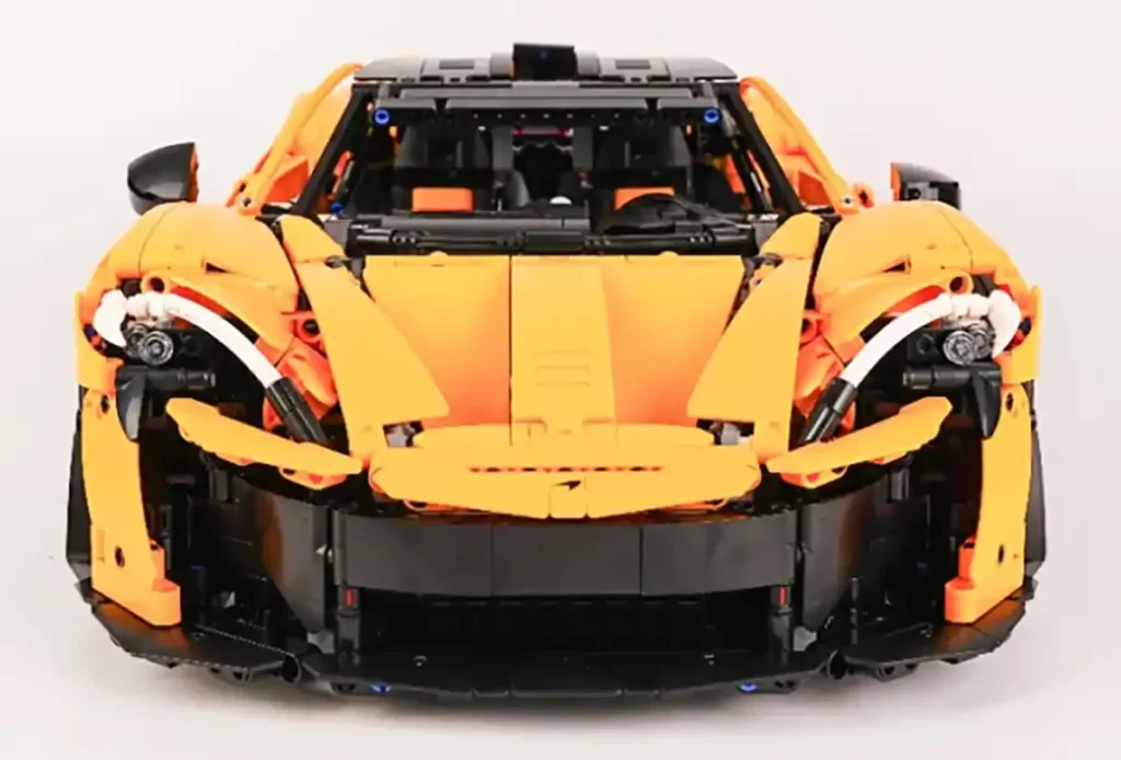 Review - LEGO 42172 - McLaren P1™ TechnicSports Cars - Cool Play Trends Finished Product Display 4