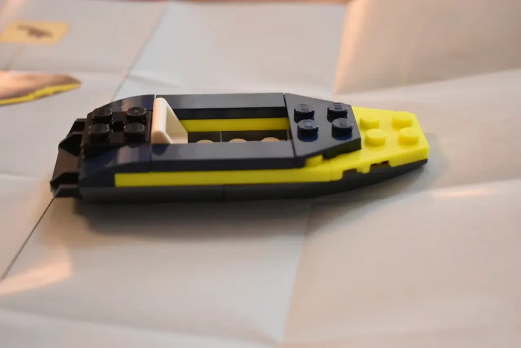 the Water Scooter of LEGO City 30693 Police Water Scooter Reviewed by angelofdeathWHV