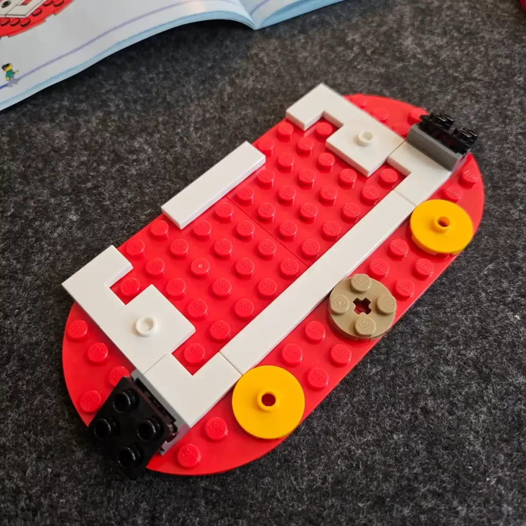 the base of fu door of LEGO 40678 Festival Calendar Reviewed by angelofdeathWHV 2