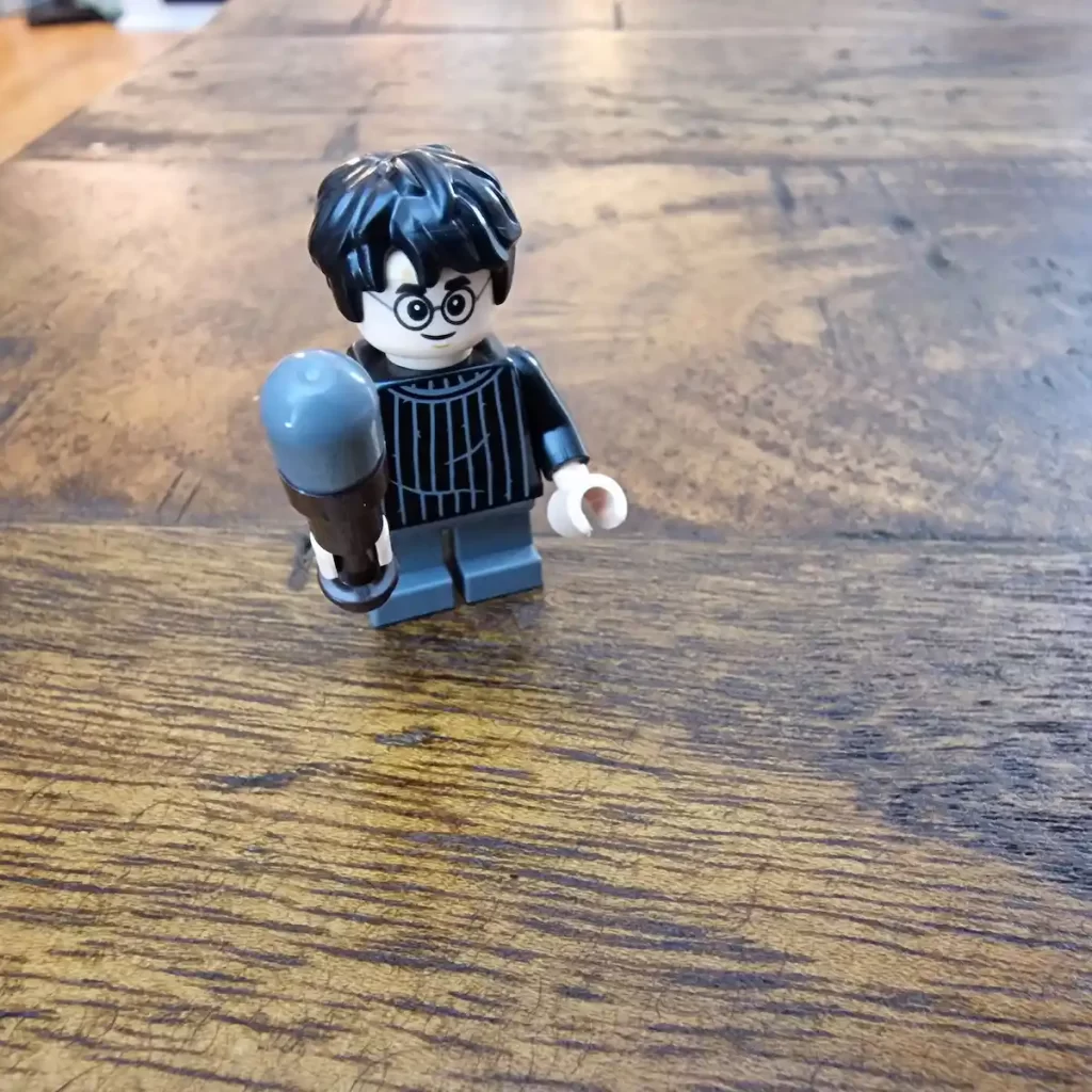 the harry potter minifigure of Harry Potter 30706 Quidditch™ Lesson photo taked by angelofdeathWHV