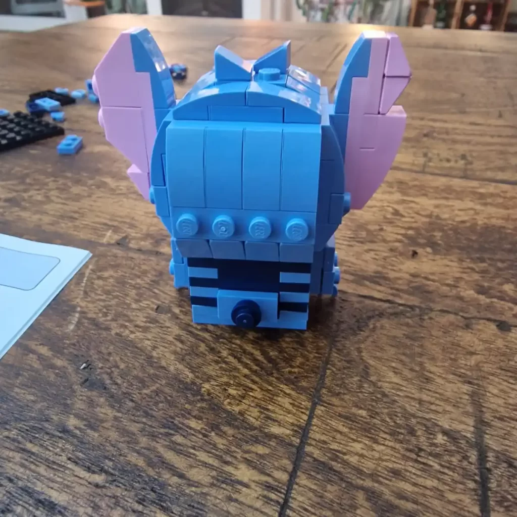 unfinished LEGO Brick Headz 40674 Stitch Reviewed by angelofdeathWH 7