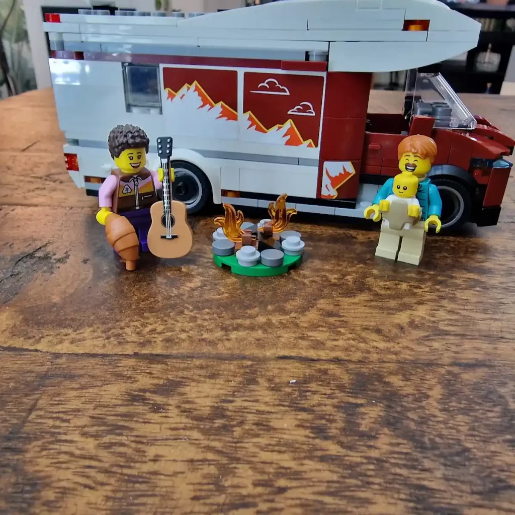 LEGO City 60454 Holiday Adventure Camper Van photo taked by angelofdeathWHV 3
