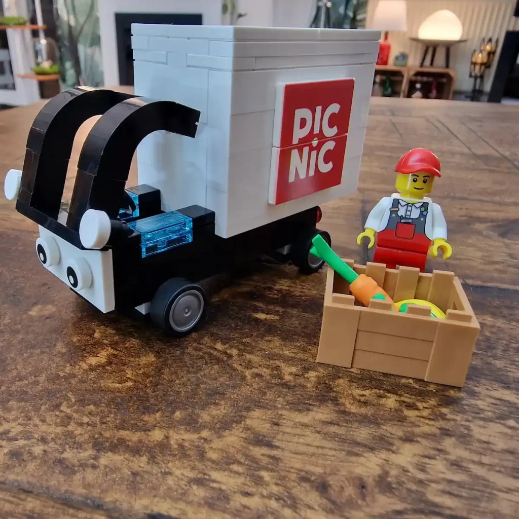 LEGO PicNic Nederland delivery van, photo take by by angelofdeathWH 4