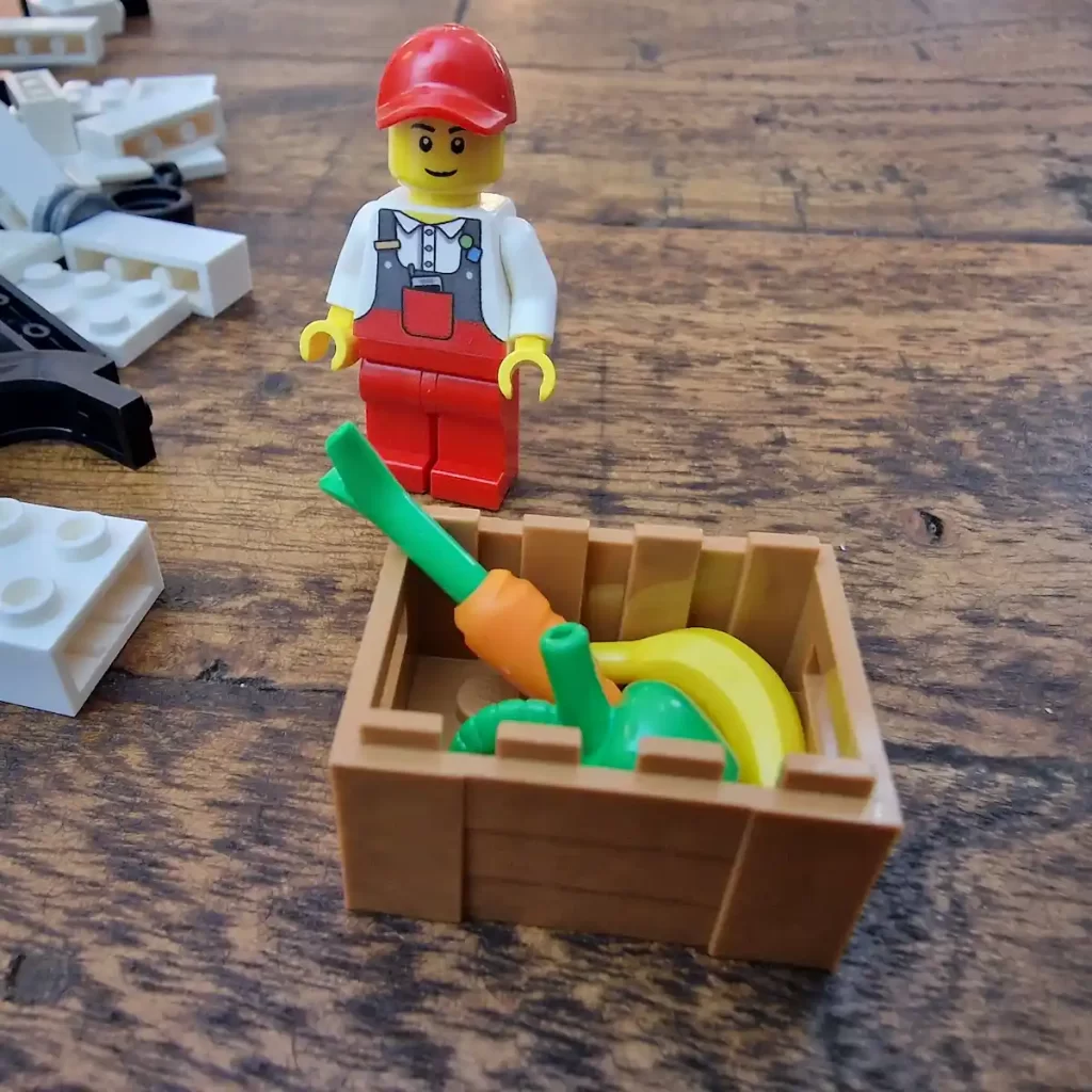 the minifigure worker of LEGO PicNic Nederland delivery van, photo take by by angelofdeathWHV