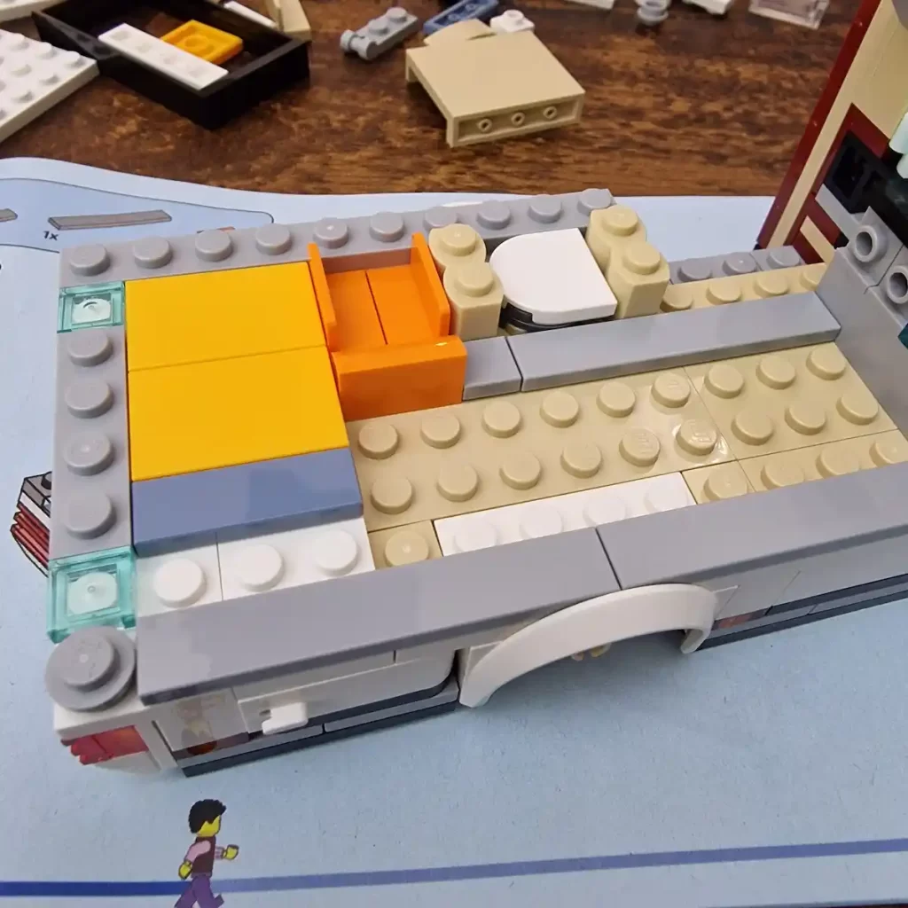 the unfinished of LEGO City 60454 Holiday Adventure Camper Van photo taked by angelofdeathWHV 20