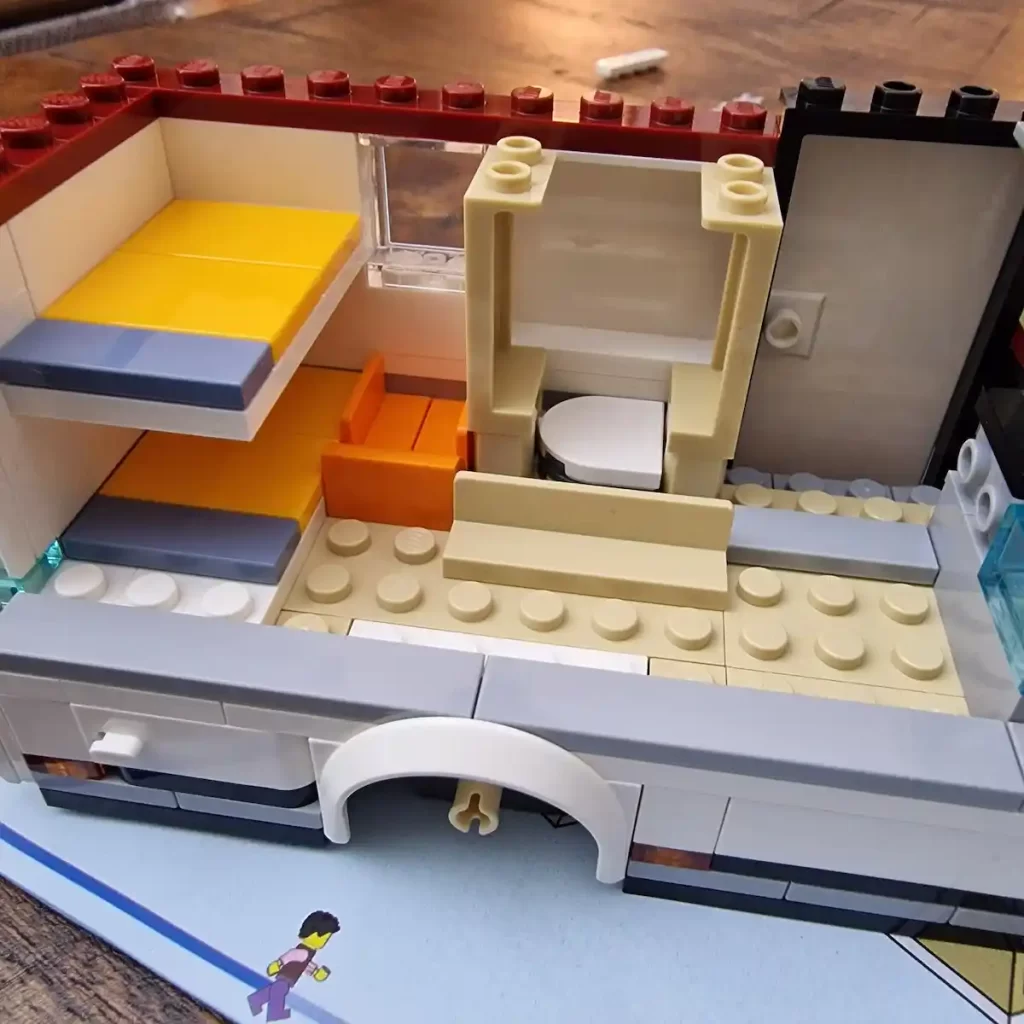 the unfinished of LEGO City 60454 Holiday Adventure Camper Van photo taked by angelofdeathWHV 25