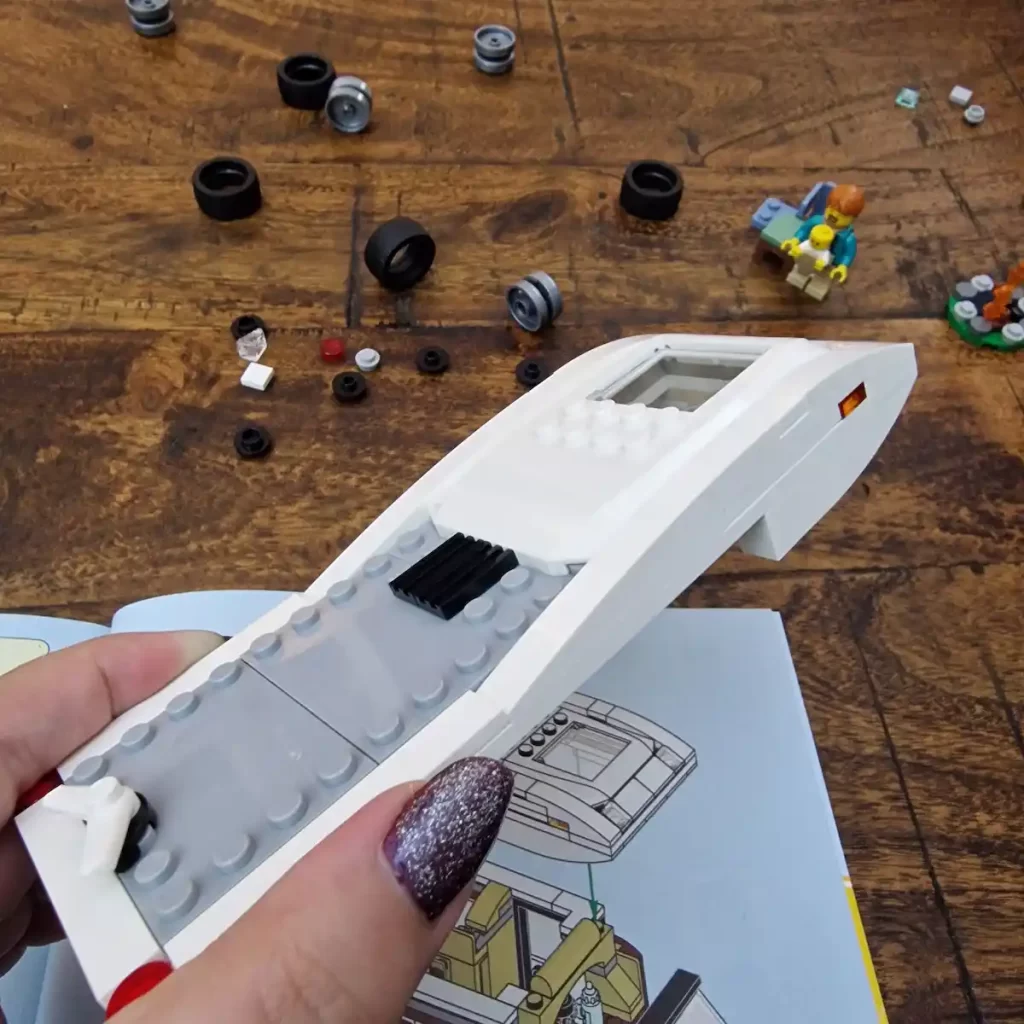 the unfinished of LEGO City 60454 Holiday Adventure Camper Van photo taked by angelofdeathWHV 29
