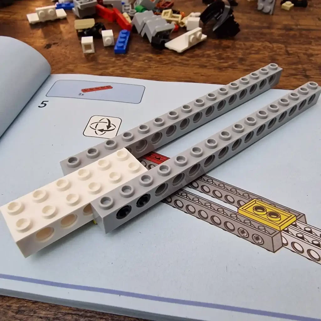 the unfinished of LEGO City 60454 Holiday Adventure Camper Van photo taked by angelofdeathWHV 3