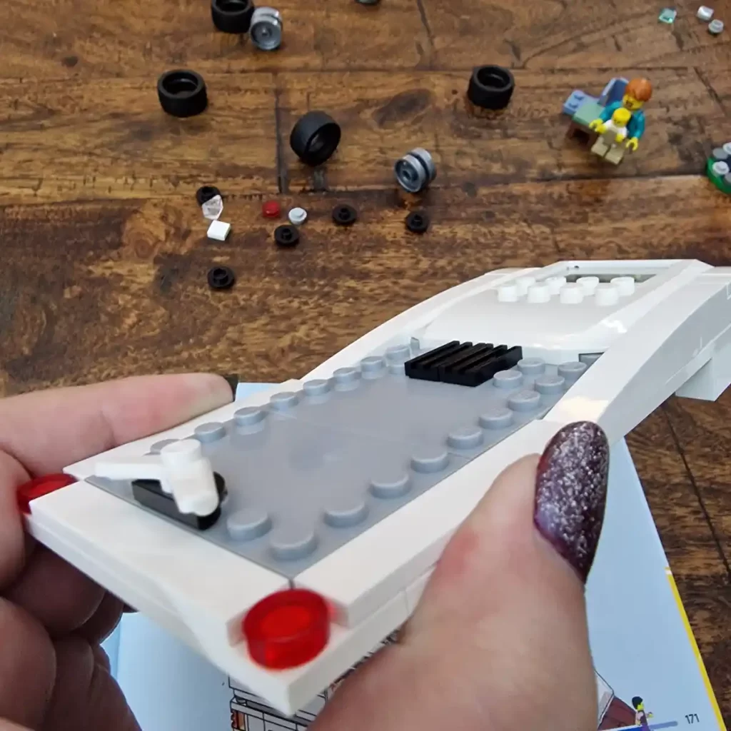the unfinished of LEGO City 60454 Holiday Adventure Camper Van photo taked by angelofdeathWHV 30