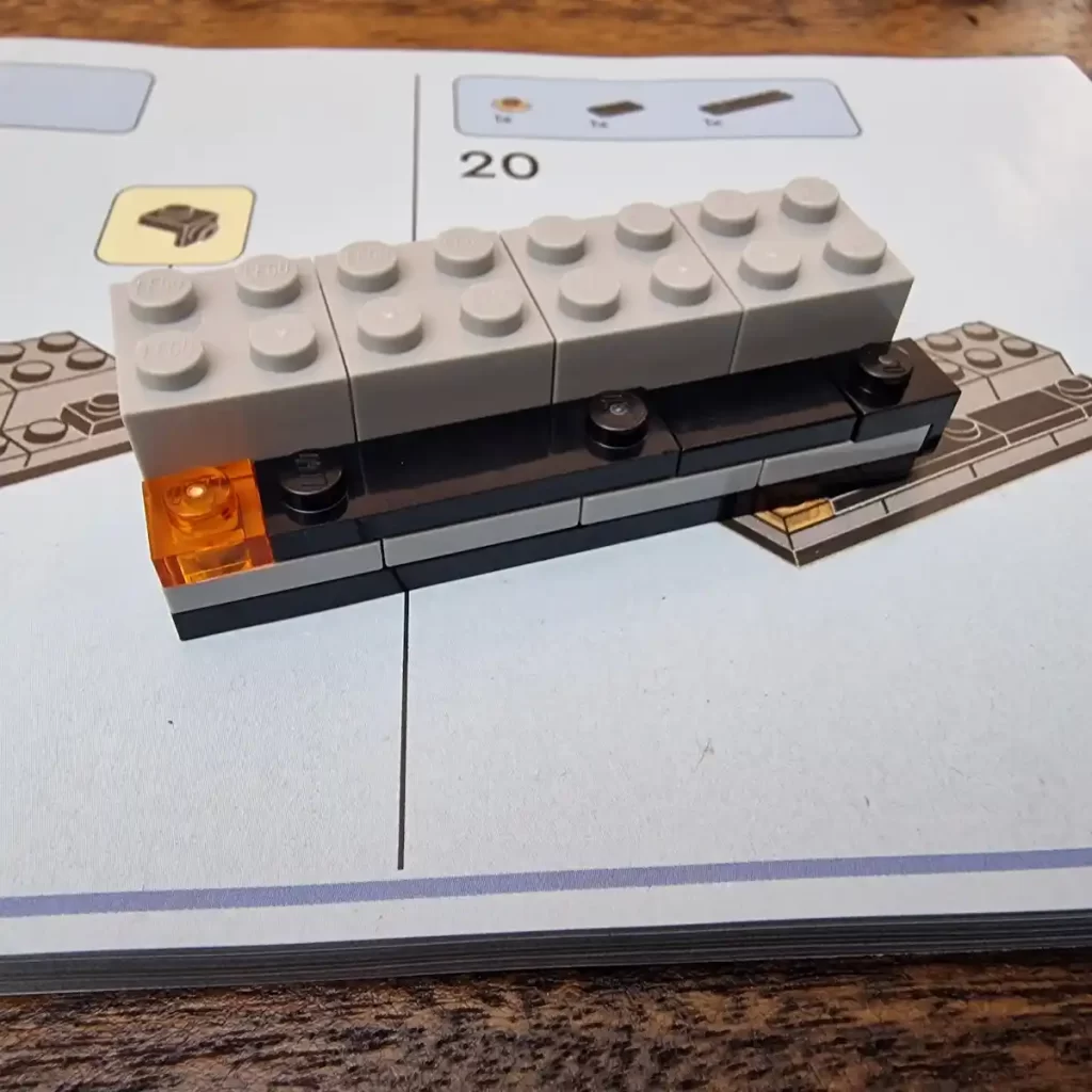 the unfinished of LEGO City 60454 Holiday Adventure Camper Van photo taked by angelofdeathWHV 4