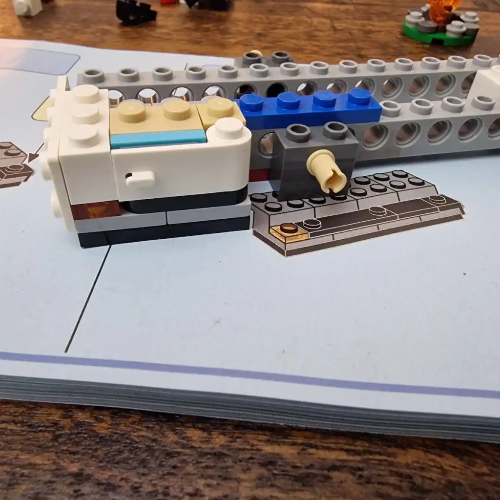 the unfinished of LEGO City 60454 Holiday Adventure Camper Van photo taked by angelofdeathWHV 5