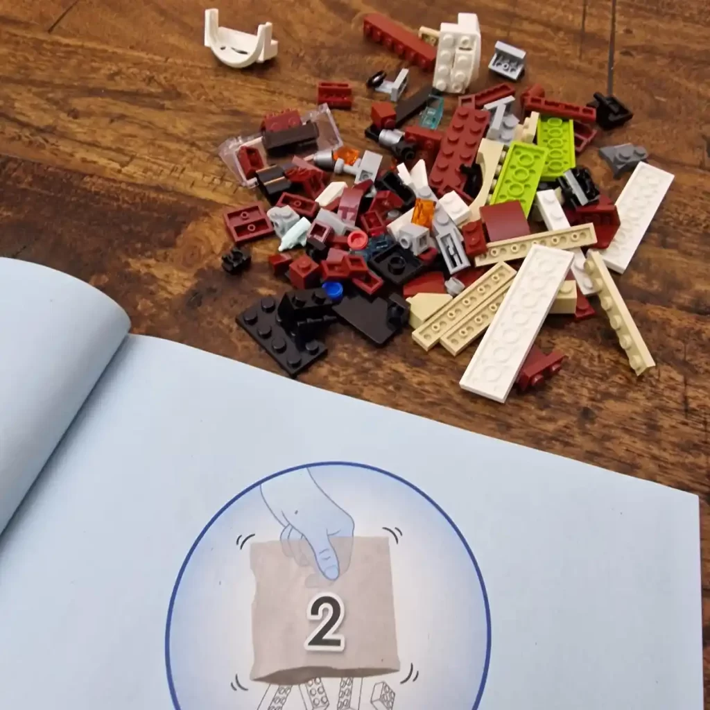 the unfinished of LEGO City 60454 Holiday Adventure Camper Van photo taked by angelofdeathWHV 9