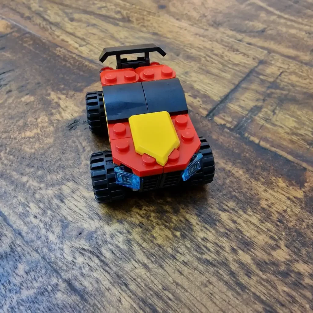 LEGO Creator 3 in 1 30691 Mini Convertible Monster Truck, photo taked by angelofdeathWHV 4