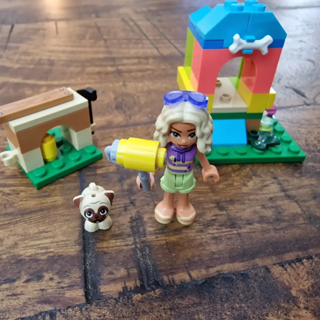 the LEGO Friends 30697 Nova's Doghouse Build， photo taked by angelofdeathWHV 4