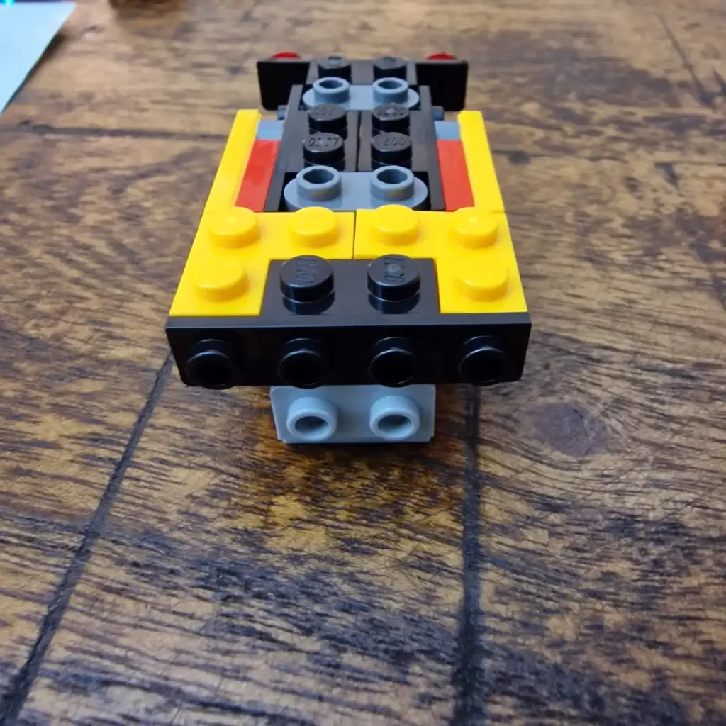 the unfinished LEGO Creator 3 in 1 30691 Mini Convertible Monster Truck, photo taked by angelofdeathWHV 4