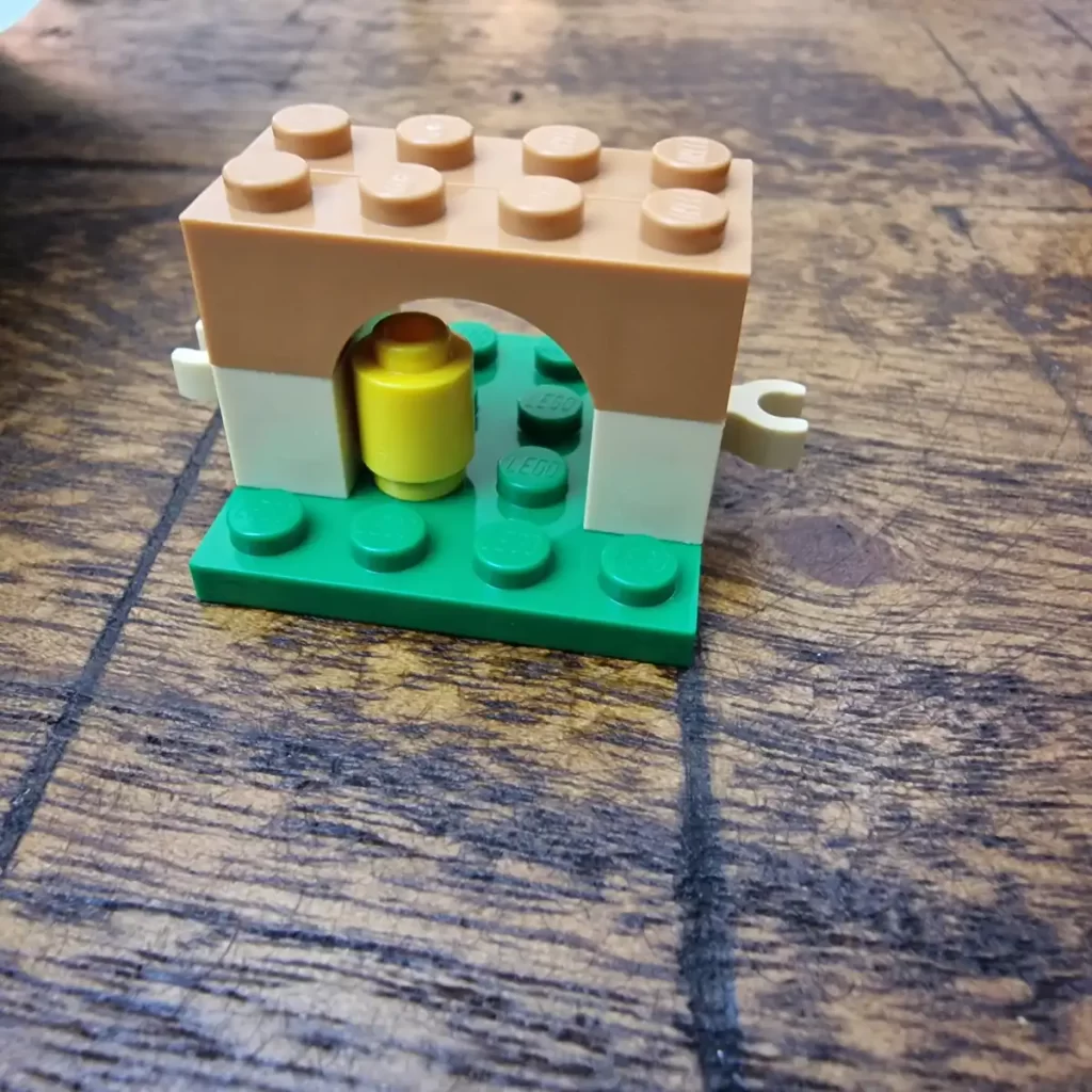 the unfinished LEGO Friends 30697 Nova's Doghouse Build， photo taked by angelofdeathWHV