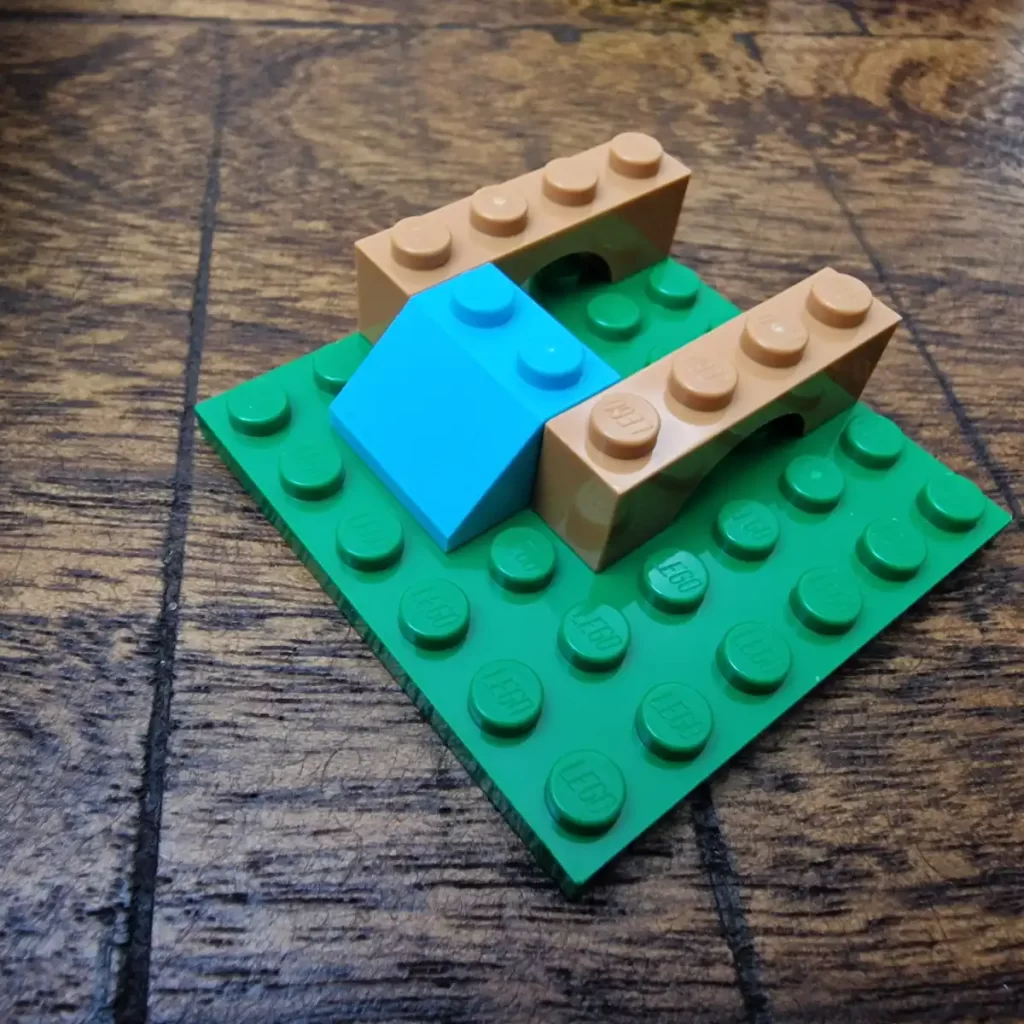 the unfinished LEGO Friends 30697 Nova's Doghouse Build， photo taked by angelofdeathWHV 2