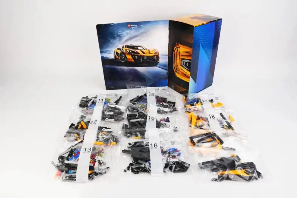 Review - LEGO 42172 - McLaren P1™ Technic/Sports Cars - Cool Play Trends Components 3