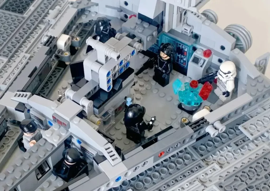 All the minifigures from the set were placed inside the Interior LEGO 75394 - Imperial Star Destroyer 