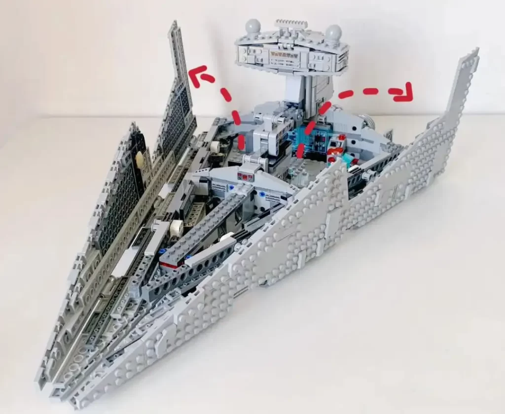 The unfolding mechanism of the LEGO Imperial Star Destroyer 75394.