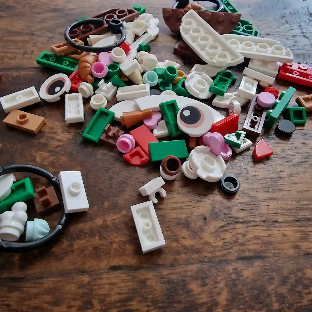 The Bases of LEGO 40642 Gingerbread Ornaments Are Complete photo 2 taked by angelofdeathWHV