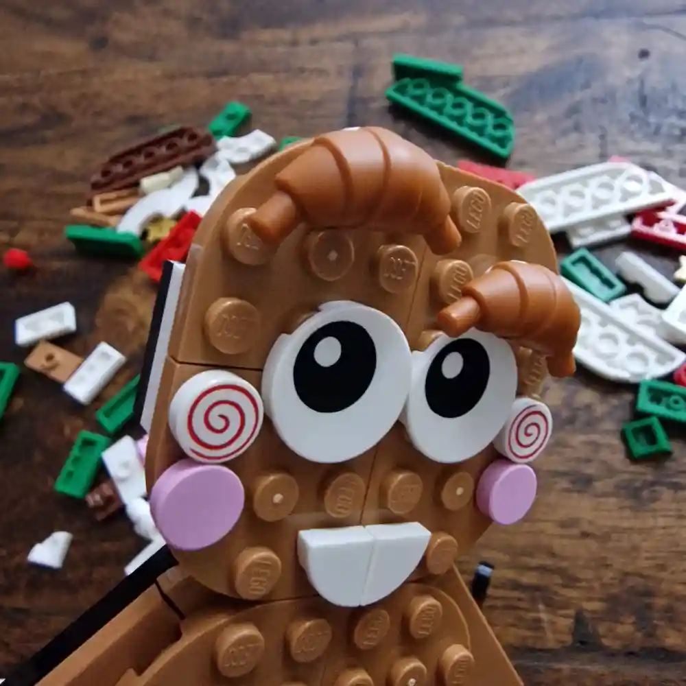 The Bases of LEGO 40642 Gingerbread Ornaments Are Complete photo 4 taked by angelofdeathWHV