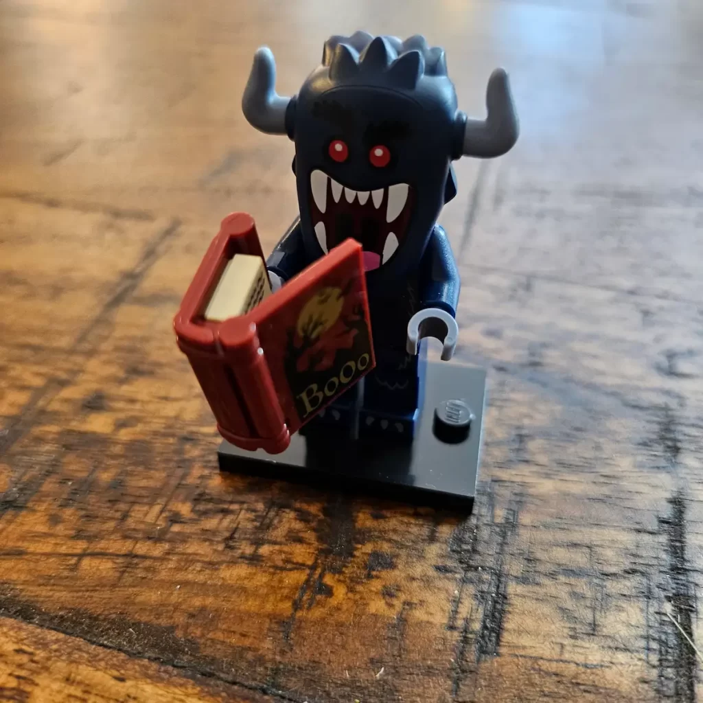 the Bogeyman of LEGO 71048 Minifigures Series 27 Reviewed by angelofdeathWHV