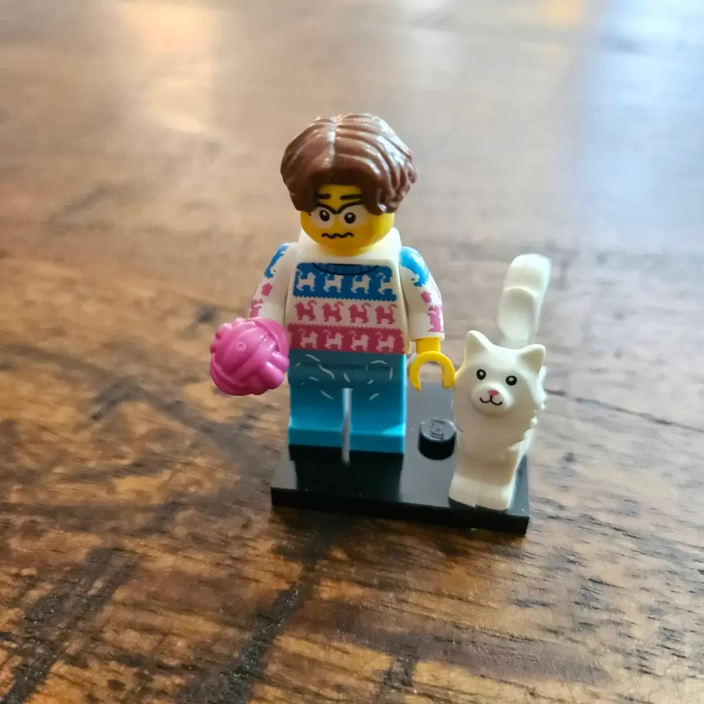 the Cat Lover of LEGO 71048 Minifigures Series 27 Reviewed by angelofdeathWHV