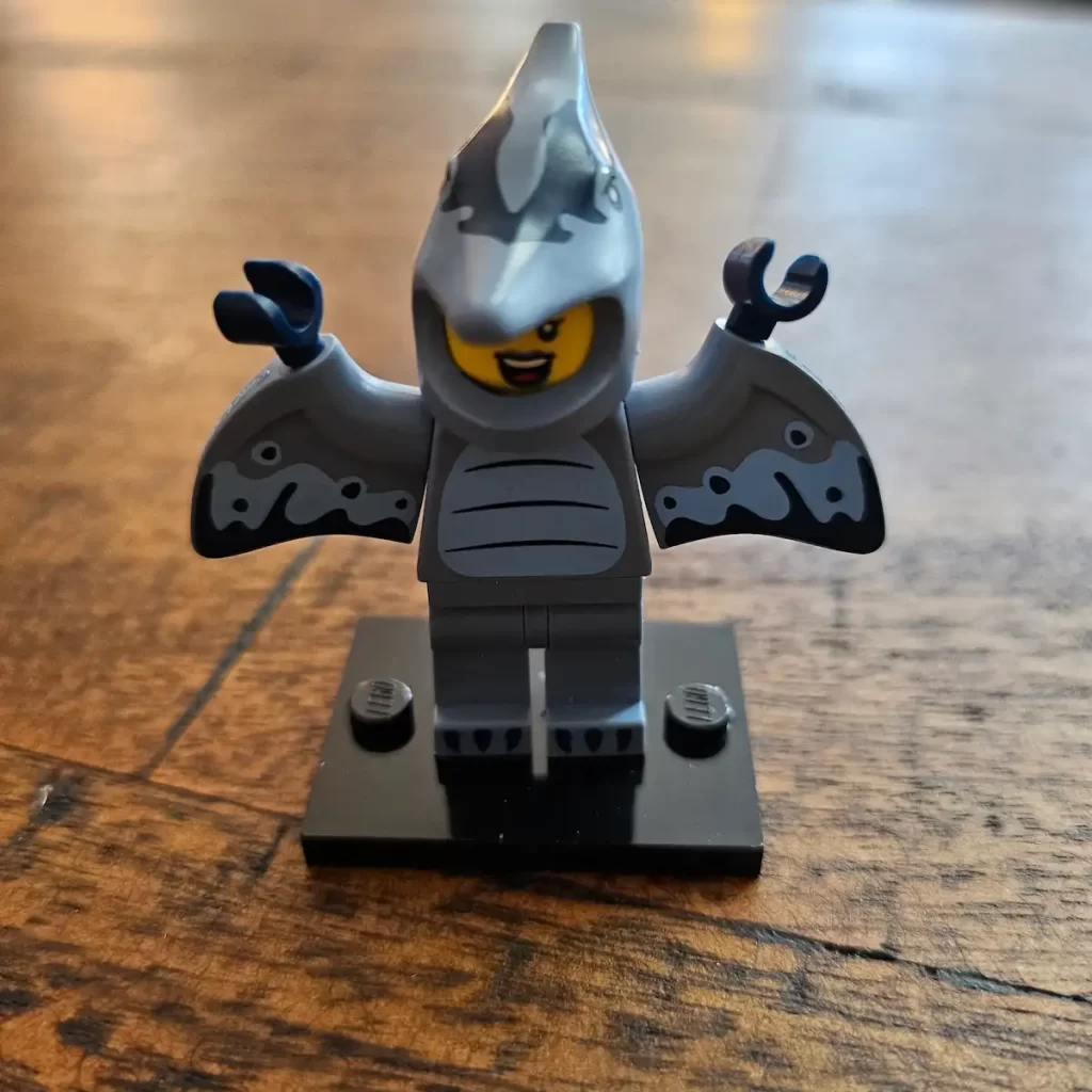 the Pterodactyl Costume Fan of LEGO 71048 Minifigures Series 27 Reviewed by angelofdeathWHV 