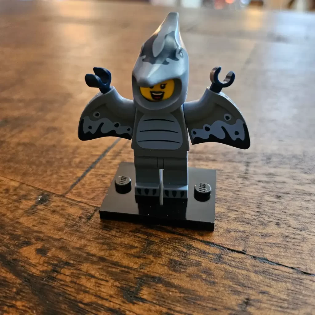 the Pterodactyl Costume Fan of LEGO 71048 Minifigures Series 27 Reviewed by angelofdeathWHV 2