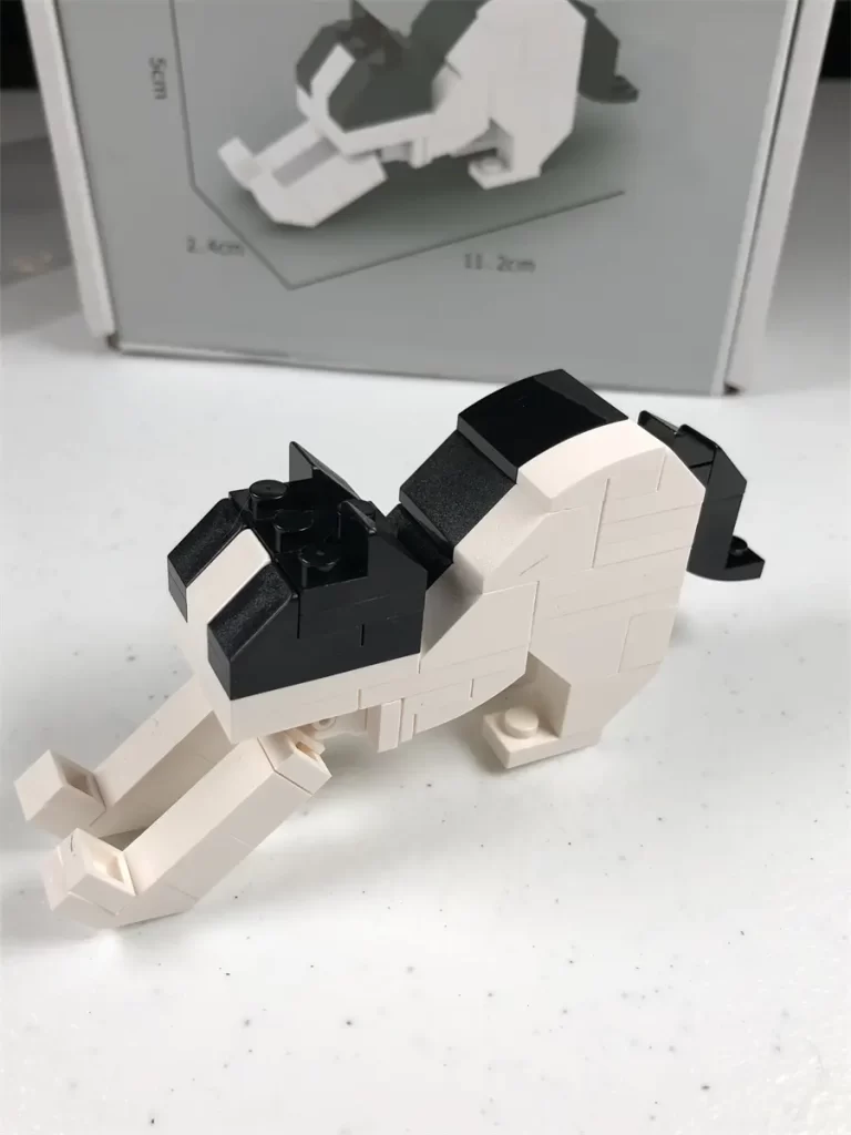 MOC – Stretching Cow Cat (LEGO Alternative Bricks) - pohoto taked by whataslacker 7